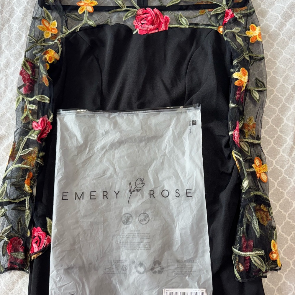 Emery Rose Black Floral Midi Dress